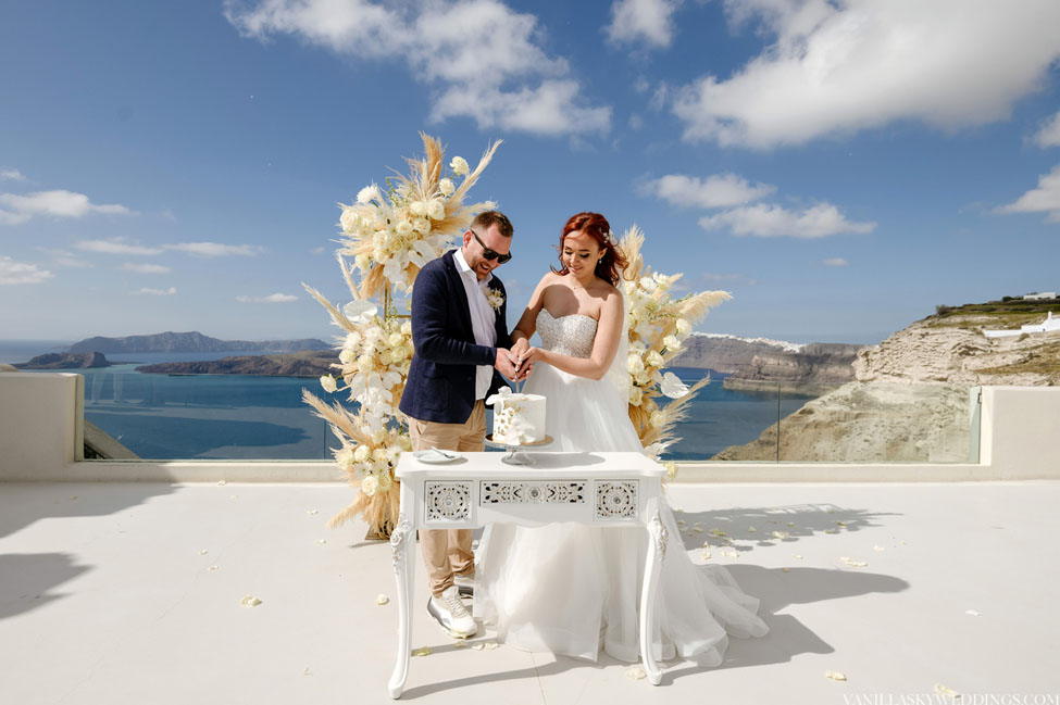 santorini-greece-wedding-package-for-two-persons-at-el -viento-villa